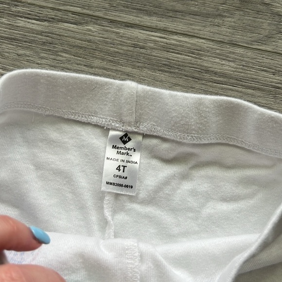 Space Theme Long Sleeve PJ Set Size 4T - Picture 6 of 6